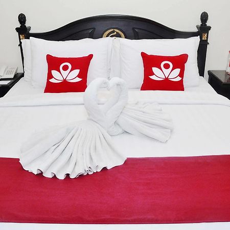 Zen Rooms Sultan Iskandar Muda Surabaya Luaran gambar