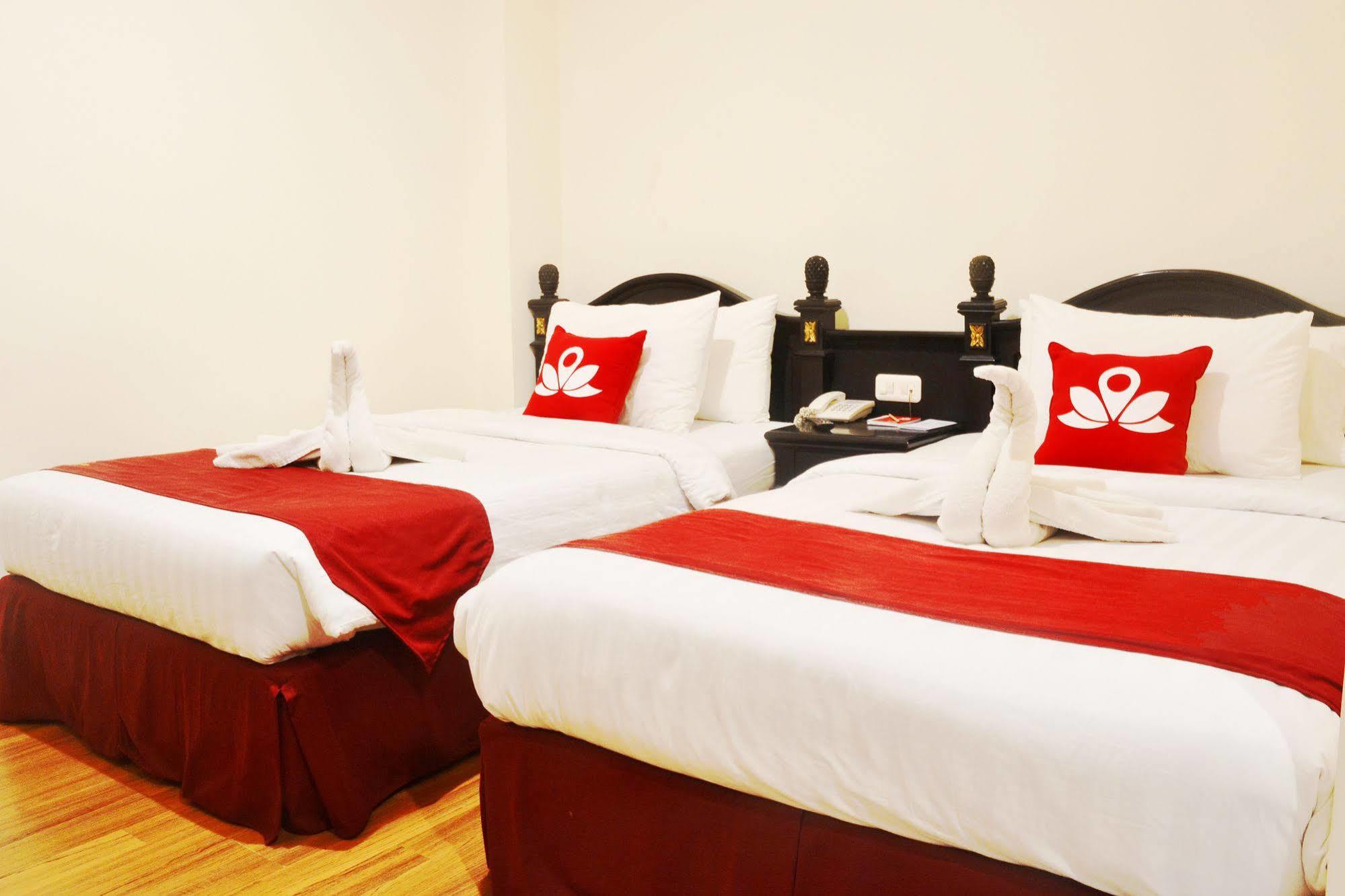 Zen Rooms Sultan Iskandar Muda Surabaya Luaran gambar