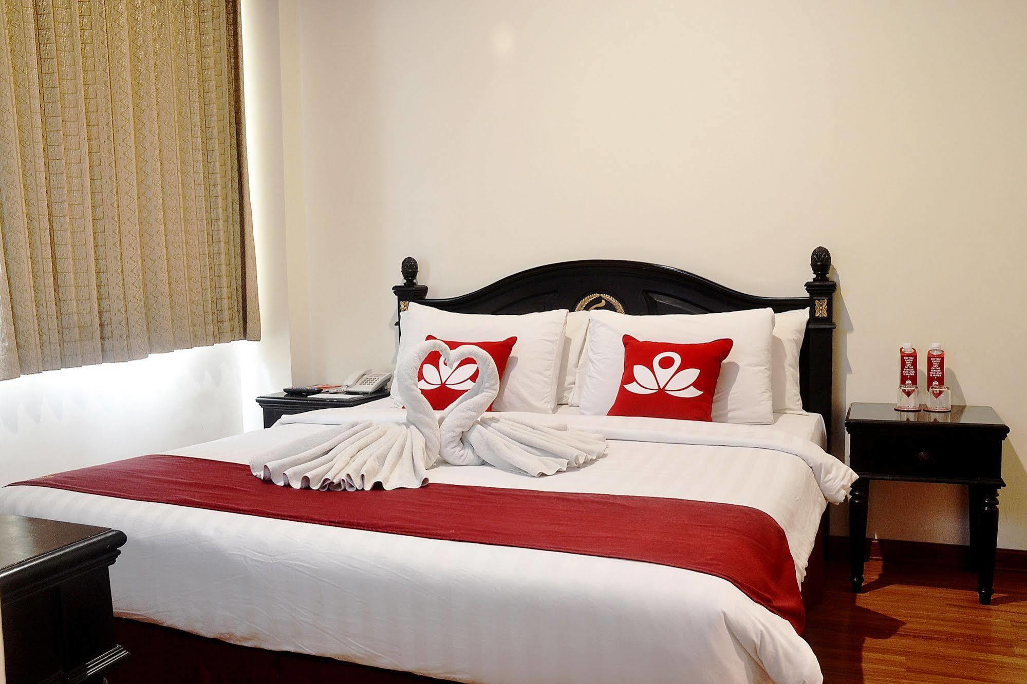 Zen Rooms Sultan Iskandar Muda Surabaya Luaran gambar